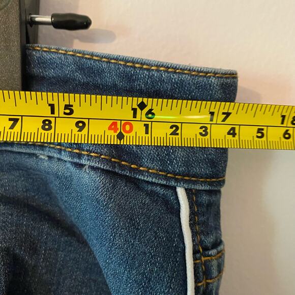 Judy Blue Women's size 14W Skinny Fit Medium Wash Jeans Dark Wash Stretchy - Picture 6 of 8